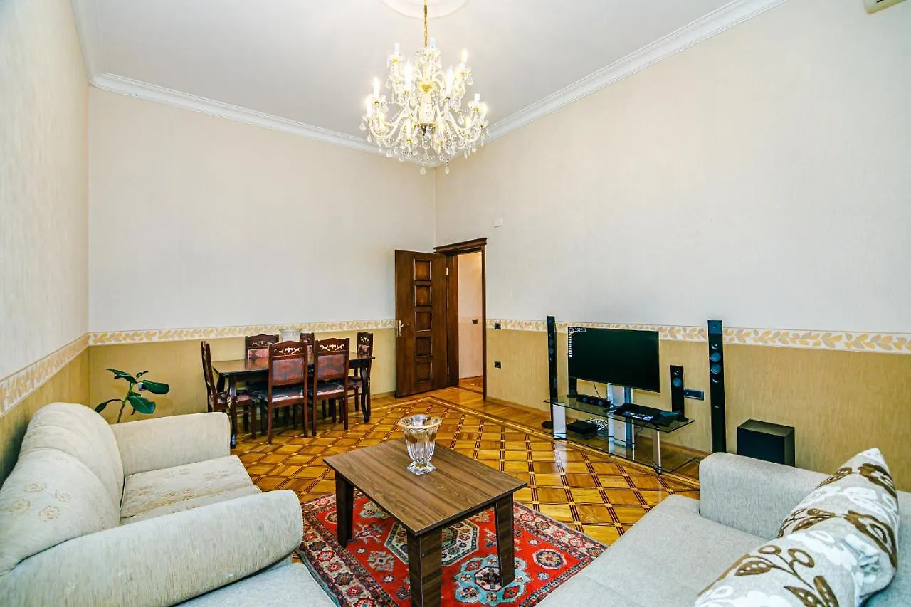 Continental 4 Rooms Baku 0*,