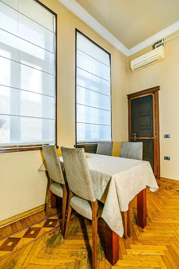 Apartment Continental 4 Rooms Baku Azerbaijan